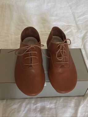Women’s Brown Leather Derby Oxfords - Minimal Lace-Up Comfort
